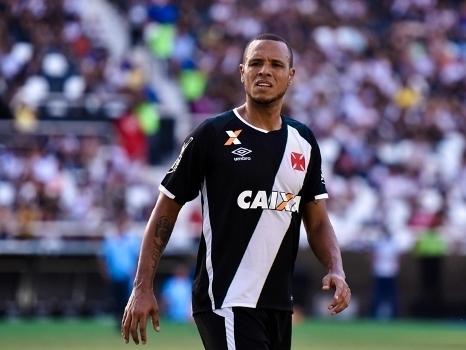 Luis Fabiano não treina, é vetado e fica fora contra o São Paulo