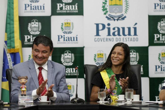 Andréia Eugênio é governadora por um dia (Crédito: João Albert)