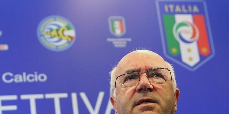 Diretoria da Itália convoca reunião de emergência após eliminação