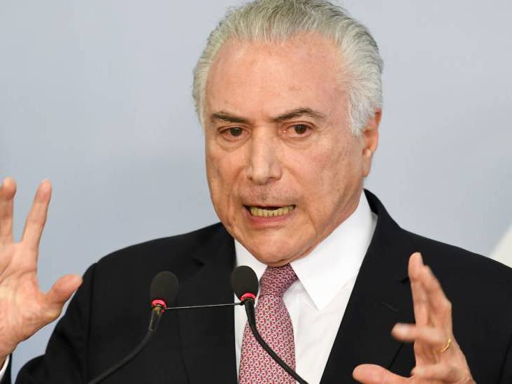 Temer avalia adiar reforma ministerial após reação de aliados