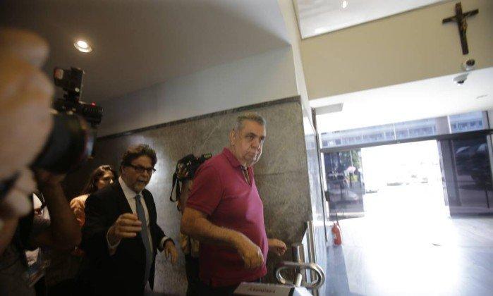 Jorge Picciani se entrega à PF (Crédito: O Globo )