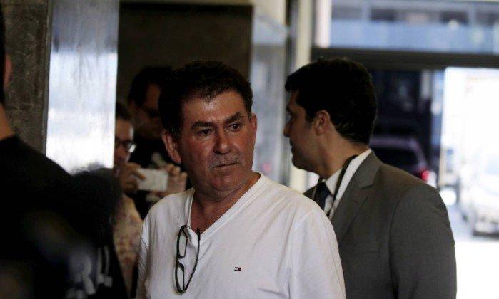 Paulo Melo se entrega à PF (Crédito: O Globo )
