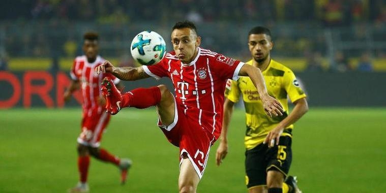 Palmeiras faz proposta a lateral do Bayern de Munique