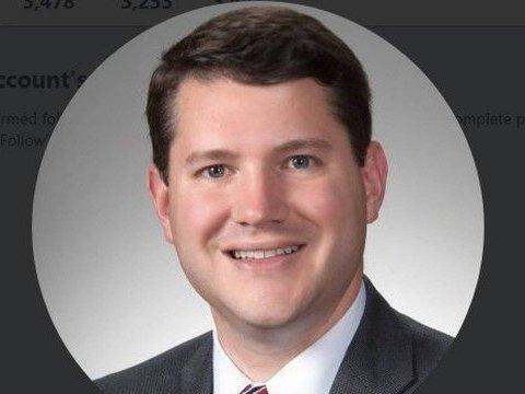 Deputado anti-LGBT renuncia após flagrado fazendo sexo com homem