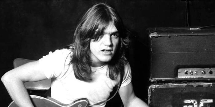 Malcolm Young, guitarrista do AC/DC, morre aos 64 anos