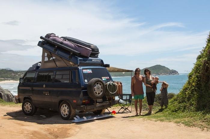 Motorhome onde vivia ao casal e seus dois filhos, em foto publicada nas redes sociais (Crédito: Our Open Road/Reprodução)