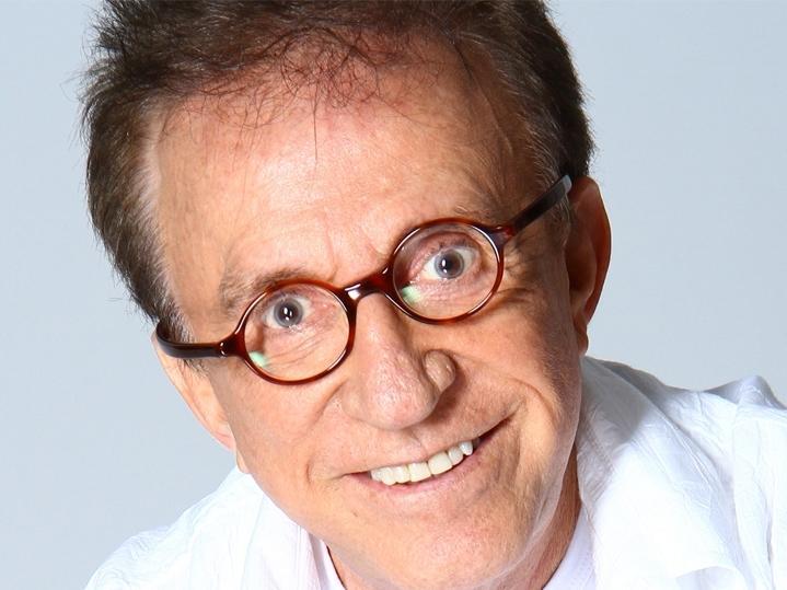 Moacyr Franco é demitido do SBT e Carlos Alberto lamenta
