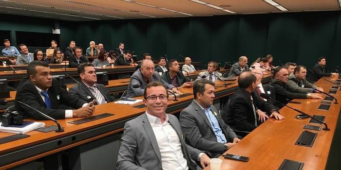 Júnior Percy participa de Mobilização dos Prefeitos em Brasília
