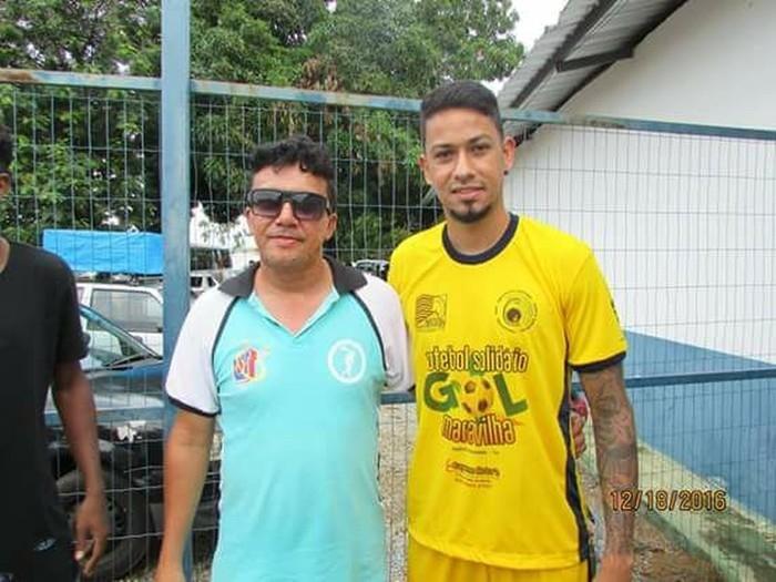 Armandinho ao lado do jogador Lucca, corpo de técnico foi encontrado pela irmã (Crédito: Arquivo Pessoal)