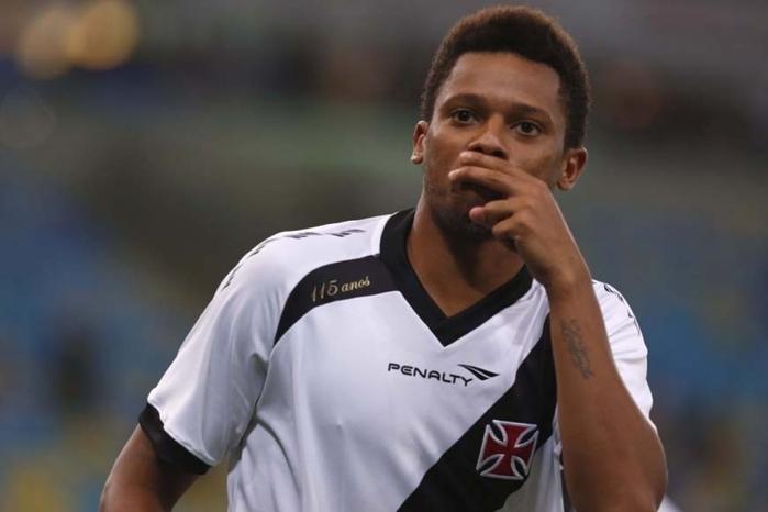 Atacante passou pelo Vasco em 2013, cedido pelo Santos (Crédito: Reprodução)
