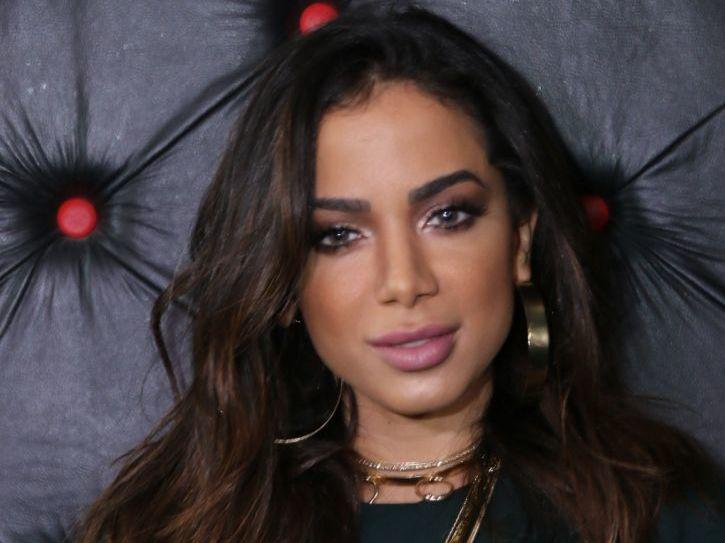 Anitta afirma que poderá interromper a carreira "para ser mãe"