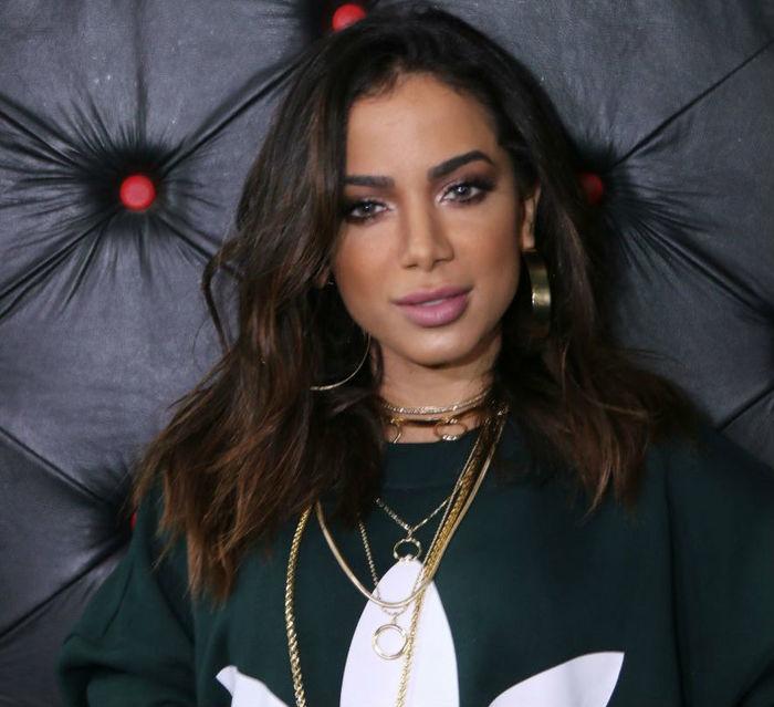 Anitta diz que pretende ser mãe