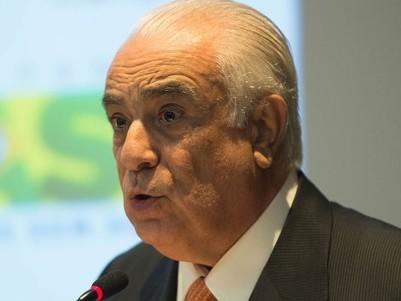 Ex-ministro Antonio Carlos Rodrigues se entrega à Polícia Federal