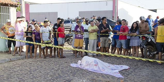 Vítima foi morta a facadas (Crédito: Blog do Coveiro)