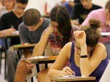 Faltando um dia para o Enem, embate judicial preocupa estudantes