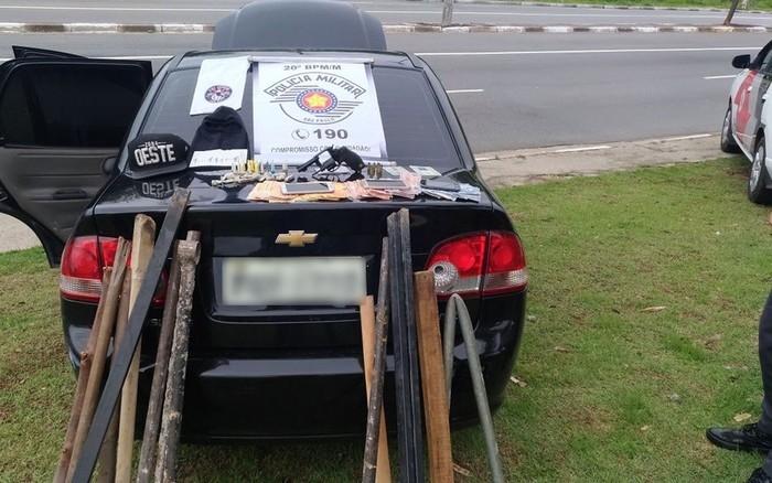 Dois corintianos detidos em flagrante pela PM por suspeita de crimes (Crédito: Reprodução)