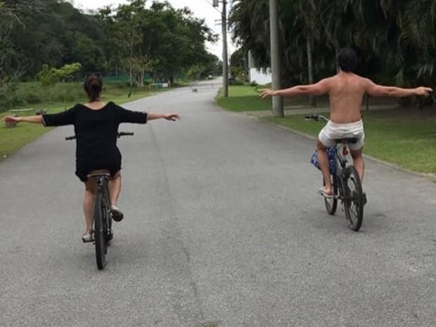 Fátima Bernardes e Túlio Gadelha trocam declarações na internet
