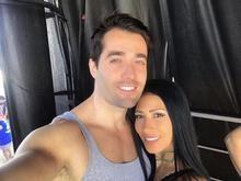 Em foto rara, Simaria parabeniza o marido: ‘Amor da minha vida’