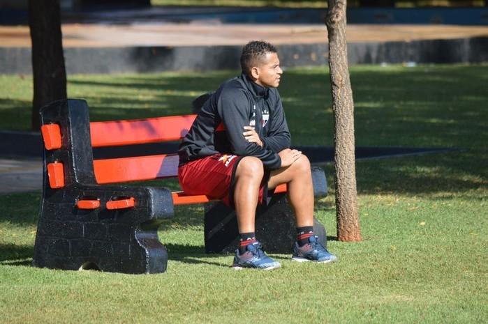 Walter fica fora de jogo contra o Atlético-MG e não deve mais atuar pelo Dragão (Crédito: Reprodução)