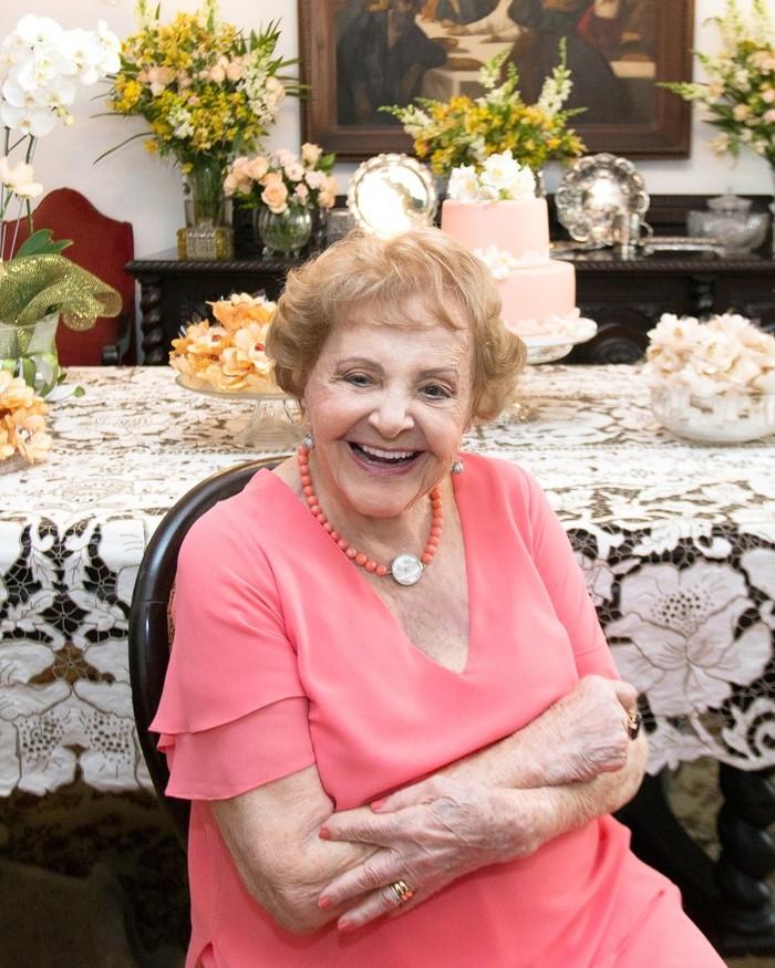 Morre aos 98 anos a atriz Eva Todor