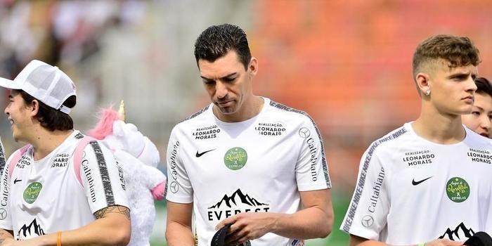 Pentacampeão mundial Lúcio voltará aos gramados em 2018