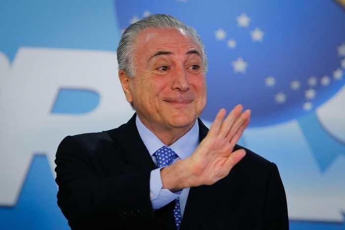 Temer se reúne com empresários para aprovar reforma da Previdência