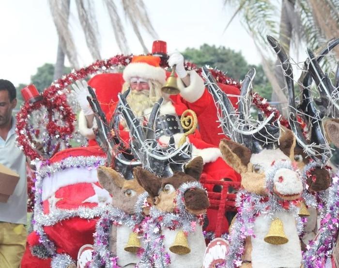 Quando descobriram que as balas haviam acabado, as crianças atiraram pedras na equipe do bom velhinho (Crédito: Arquivo Pessoal)