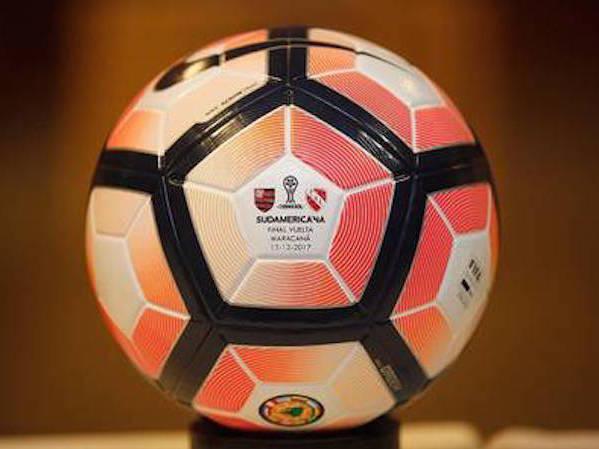 Conmebol mostra imagens da bola e dos uniformes da Sul-Americana