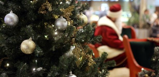 Papai Noel é demitido por empurrar criança de 4 anos em Shopping