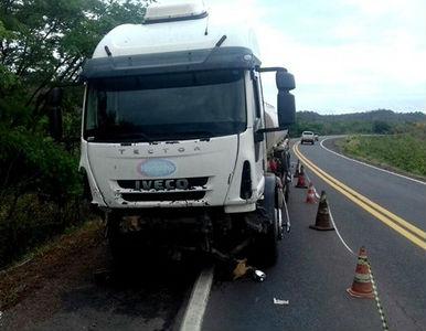 Caminhão-tanque envolvido em acidente na BR-316 em Demerval Lobão (Crédito: Reprodução)