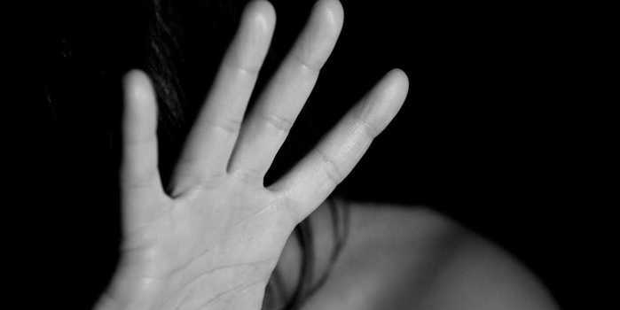 Homem é assassinado a facadas após separar briga de casal