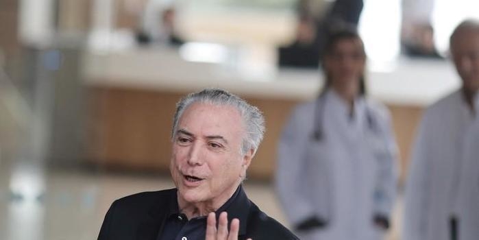 Michel Temer recebe alta após passar por cirurgia de desobstrução