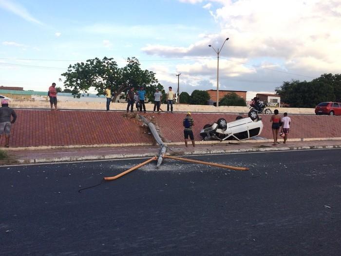 Motorista deixou o local sem ser identificado (Crédito: Reprodução)