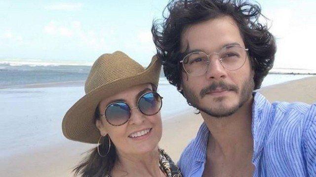 Fátima e Túlio aproveitam o final de semana (Crédito: Reprodução)