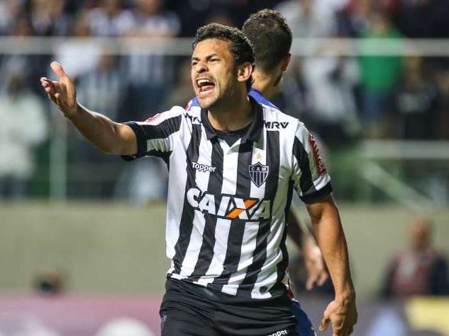 Atlético tem proposta na mesa do Flamengo por atacante Fred