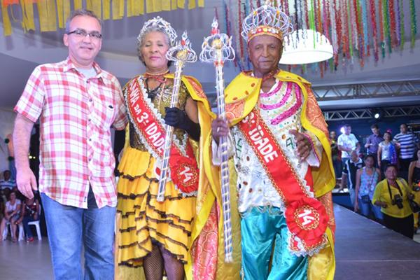 Rei e Rainha da terceira idade do Carnaval de 2015 (Crédito: Divulgação)