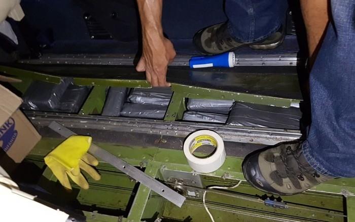 Gêmeos espanhóis são presos com avião carregado de cocaína