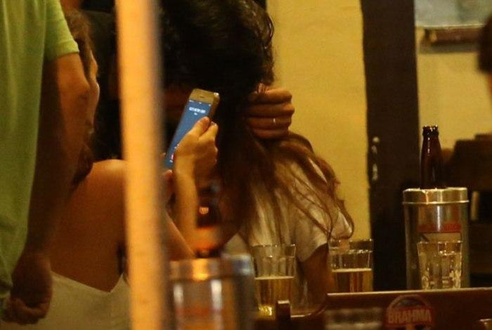 André Gonçalves flagrado com outra mulher