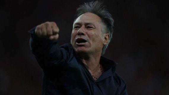 Ariel Holan comemora título da Copa Sul-Americana pelo Independiente (Crédito: Gazetta Press)