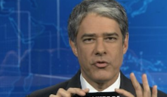 William Bonner faz tutorial ao vivo e vira meme nas redes sociais