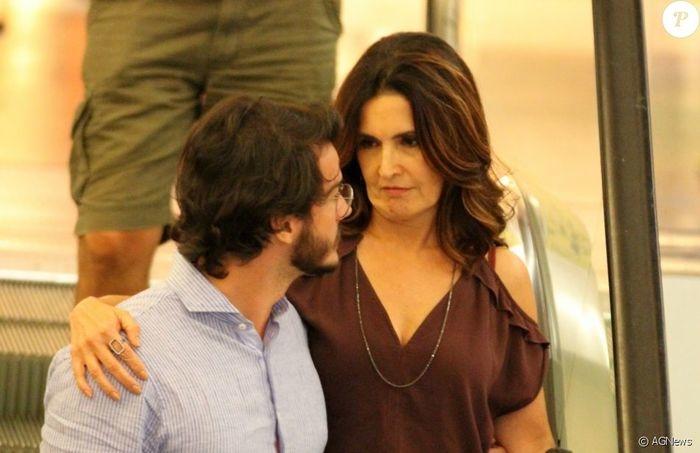 Túlio Gadêlha ao lado de Fátima Bernardes (Crédito: Agência News)