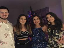 Fátima Bernardes posa com filhos e lembra de Túlio na legenda