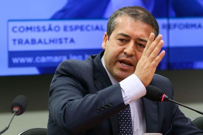 O ministro do Trabalho, Ronaldo Nogueira, durante audiência da Comissão Especial da Reforma Trabalhista na Câmara (Crédito: Marcelo Camargo / Agência Brasil))