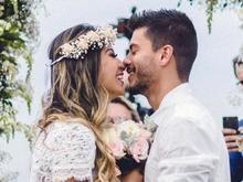 Mayra e Arthur discutem com internautas sobre casamento do casal