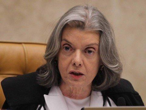 Presidente do STF suspende decreto de indulto de Natal de Temer