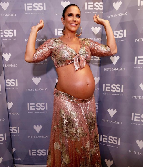 Ivete entra de licença e fala de gêmeas : 'Uma lady, a outra Ivete