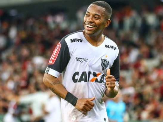 Sem conseguir uma negociação, Robinho deixa o Atlético-MG