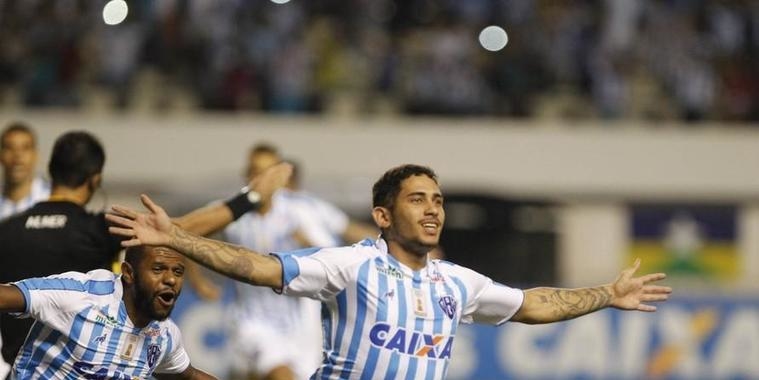Botafogo fecha com o atacante Leandro Carvalho do Payssandu