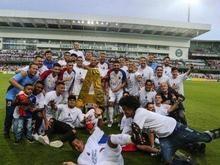De volta à Série A, Paraná não perdoa e ironiza rival que caiu