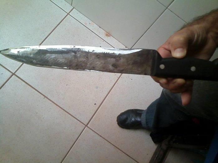 Arma utilizada no crime foi apreendida pela polícia (Crédito: Reprodução/Portal Corrente é Notícia)